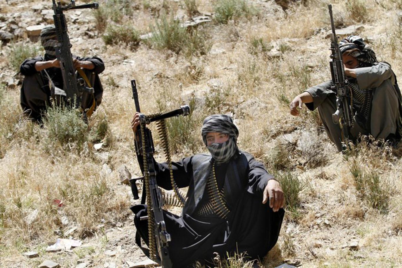 Afganistan Taliban'a karşı mücadelede koşulsuz ateşkes ilan etti
